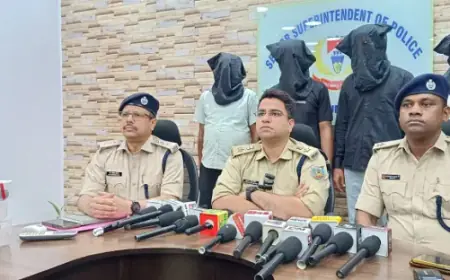 Jugsalai Raid: जुगसलाई के ट्रांसपोर्ट एजेंसी में पुलिस का छापा, 20 पेटी प्रतिबंधित कफ सिरप बरामद