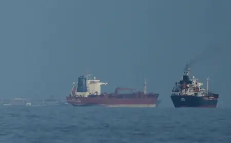 Hormuz Crisis: ईरान की गनबोट्स ने टैंकरों पर की गोलीबारी, भारतीय जहाज भी शामिल, MEA ने राजदूत को किया तलब