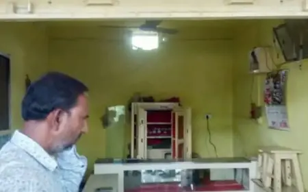 Jamtara Heist: सुभाष चौक पर शुभम ज्वेलर्स में बेखौफ चोरों का बड़ा अंदेशा, 12 लाख के जेवरात पर डाला हाथ