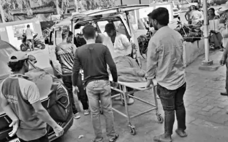 Hazaribagh Road Accident: शादी से लौट रहे परिवार की कार हाईवा से टकराई, मां-बेटे की मौत