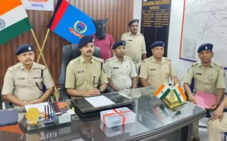 Ramgarh Gang Bust: राहुल दुबे गैंग के शूटर को 9 एमएम पिस्टल के साथ पकड़ा, पहले भी रंगदारी में कर चुका था इस्तेमाल