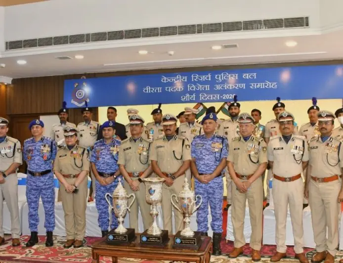 Jamshedpur Honour : 106 RAF वाहिनी बनी देश की सर्वश्रेष्ठ परिचालनिक यूनिट, दिल्ली में मिला सम्मान, सुंदरनगर कैंप में मना जीत का जश्न