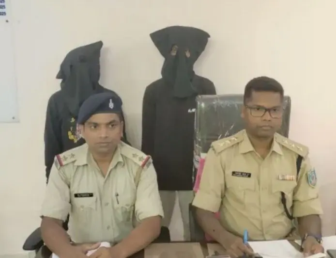 Jamshedpur Bike Bust: जमशेदपुर में अंतर्राज्यीय बाइक चोर गिरोह का भंडाफोड़, 5 मोटरसाइकिल बरामद, शहर से चोरी कर ग्रामीण इलाकों में खपाते थे गाड़ियां