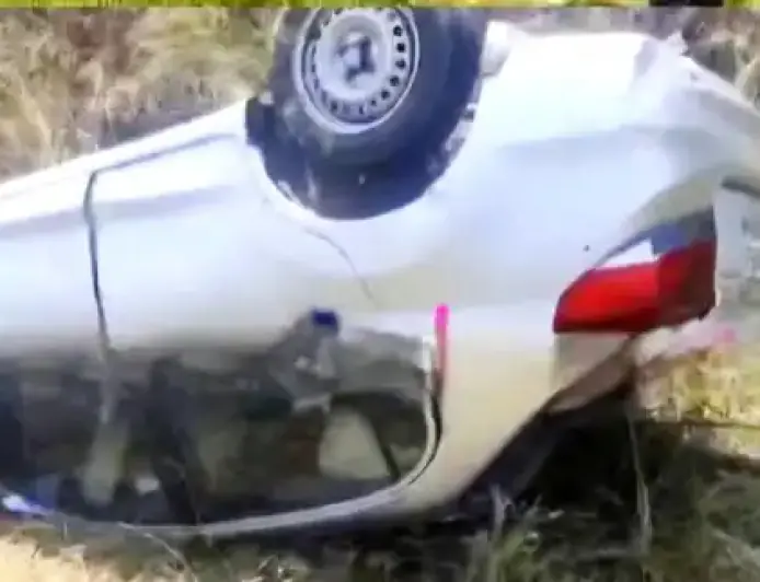 Jamshedpur Crash:  एनएच-33 पर बेलाजुड़ी के पास पलटी तेज रफ्तार कार, मवेशी को बचाने के चक्कर में गई जान पर बन आई, बंगाल की गाड़ी के उड़े परखच्चे