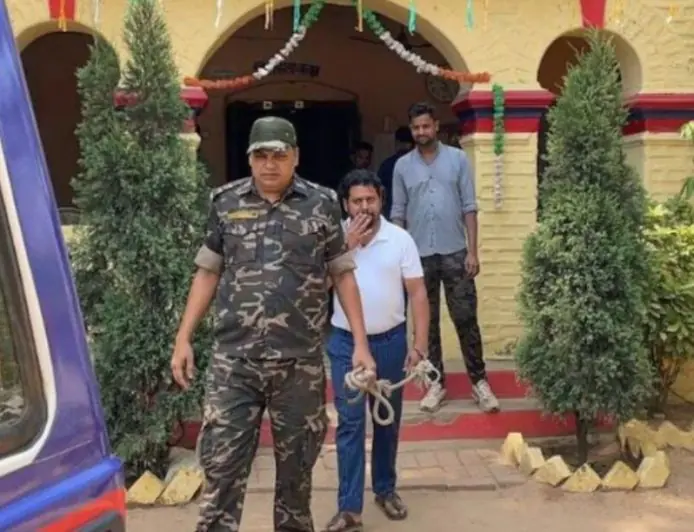 Giridih POSCO Case: स्कूल प्रिंसिपल का 6 माह से छात्राओं से छेड़छाड़, पीड़िता की शिकायत पर गिरफ्तारी