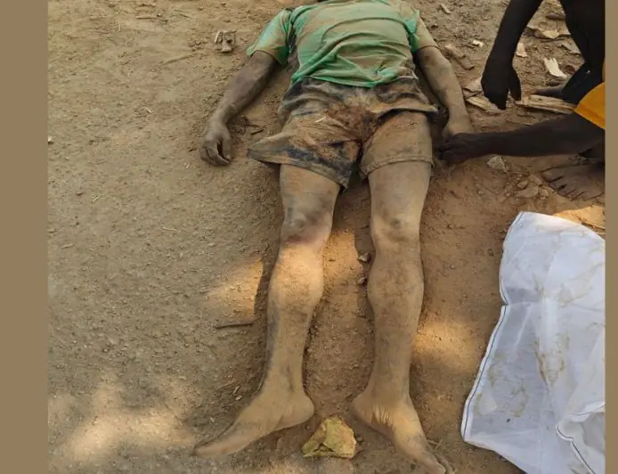 Goilkera Naxal Murder: घर से बुलाकर ले गए, डंडे से पीटा, गला दबाकर की निर्मम हत्या