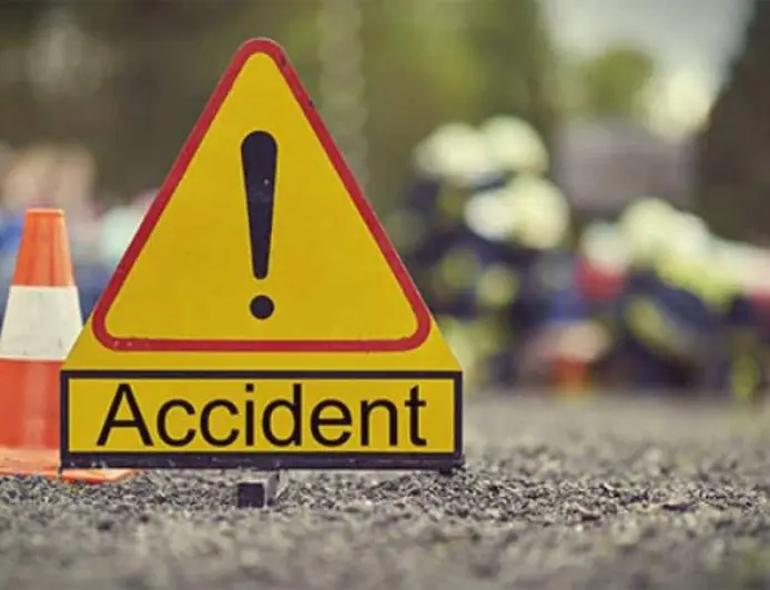 Palamu Fatal Crash: शादी के लिए निकले तीन दोस्त, एक ही बाइक में हुआ सवार, अंधेरी रात में पट्टे पर आया मातम