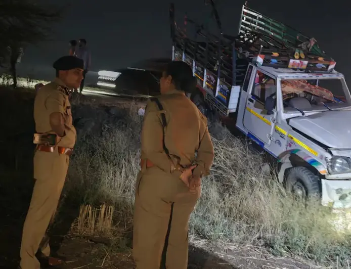 Dhar Pickup Van Accident: काम खत्म कर लौट रहे थे मजदूर, 12 की मौत, 20 घायल, 1 SUV ने बढ़ाई त्रासदी