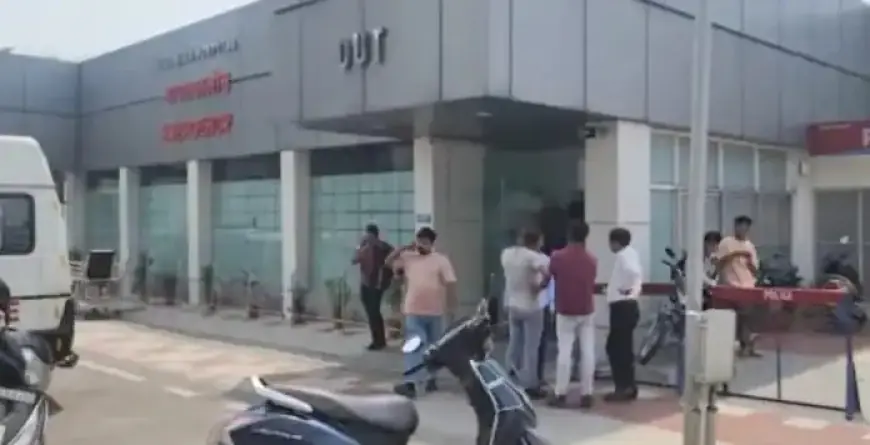 Sonari Suicide : सोनारी में मां की डांट से आहत 21 साल के प्रदीप ने लगाई फांसी, बंद कमरे में दुपट्टे का फंदा बना खत्म की जीवन लीला