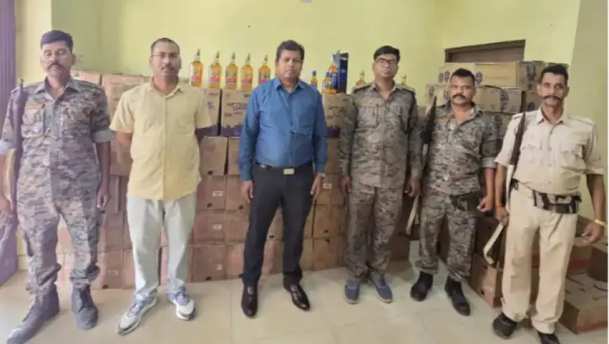 Seraikela Raid: सरायकेला के मिरुडीह में अवैध अंग्रेजी शराब फैक्ट्री का भंडाफोड़, रात भर चली छापेमारी, ब्रांडेड बोतलों में भरा जा रहा था मौत का केमिकल