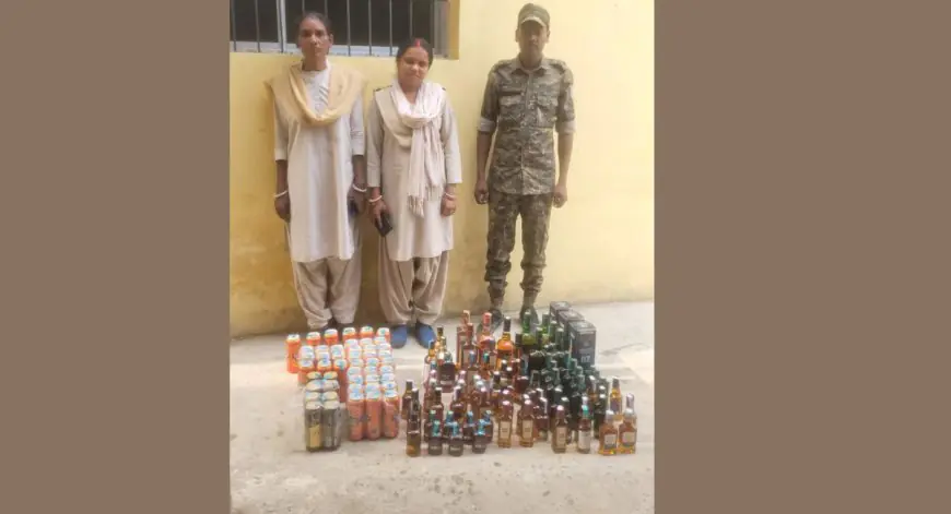 Jamtara Raid: जामताड़ा के हटिया इलाके में उत्पाद विभाग की बड़ी स्ट्राइक, शिव मंदिर के पास घर में छिपा था बंगाल का अवैध माल