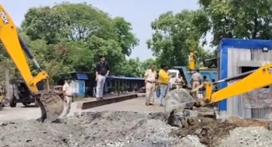 Potka Action: पोटका के तुड़ी मौजा में सरकारी जमीन पर अवैध कब्जा जमींदोज, अंचलाधिकारी के सख्त तेवर से ठेकेदारों में मचा हड़कंप