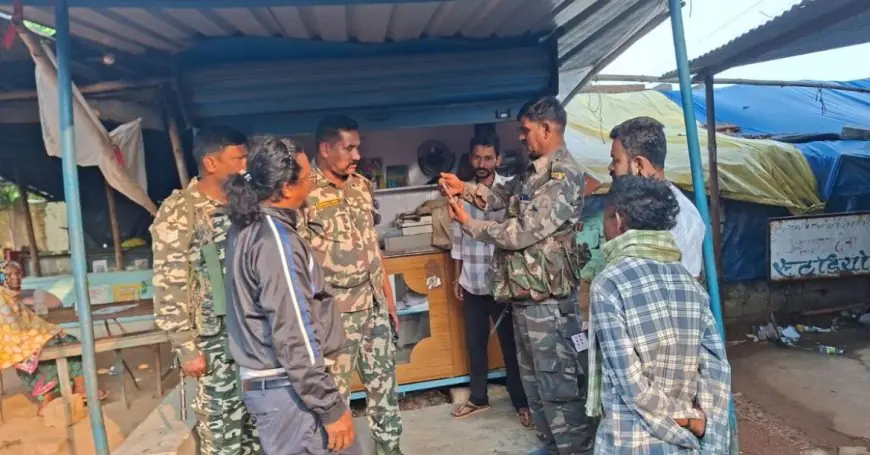 Khunti Theft : खूंटी जेल के पास तीन दुकानों के ताले टूटे, चोरों ने सिर्फ नकदी पर किया हाथ साफ, स्कूल ड्रेस के पैसे भी ले गए