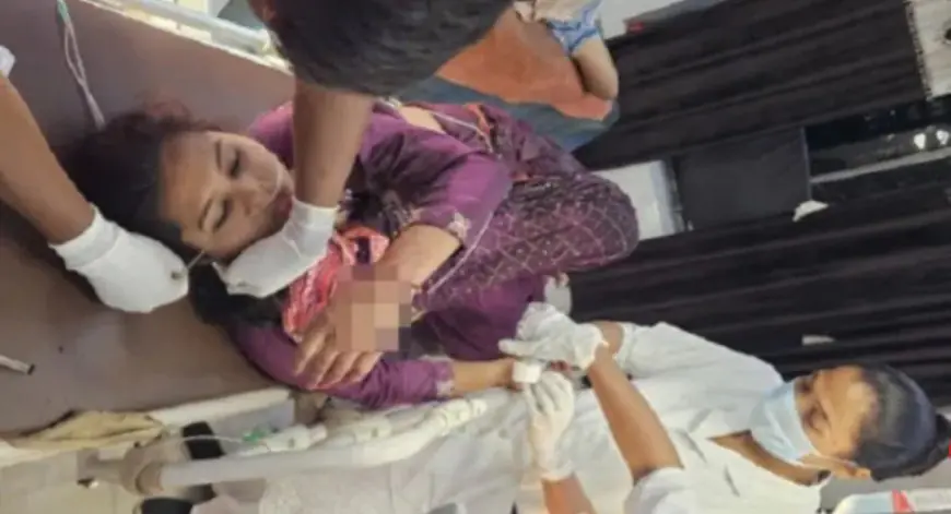 Chaibasa Knife-Attack : चाईबासा में ट्यूशन से लौट रही छात्रा पर चाकू से 12 बार वार, राजीव गांधी चौक पर मची चीख-पुकार