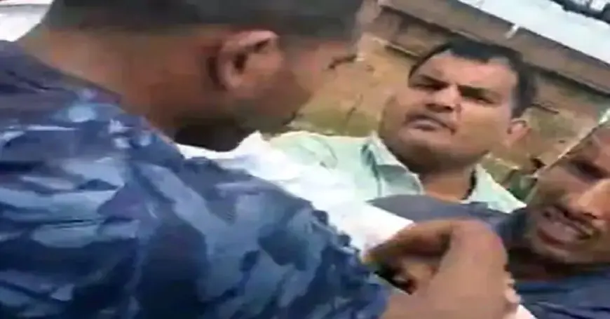 Chatra Suspension:  चतरा में तस्कर के साथ मिलकर युवक को उठाने पहुंचे थानेदार सस्पेंड, नीली बलेनो से किडनैपिंग की कोशिश का वीडियो वायरल