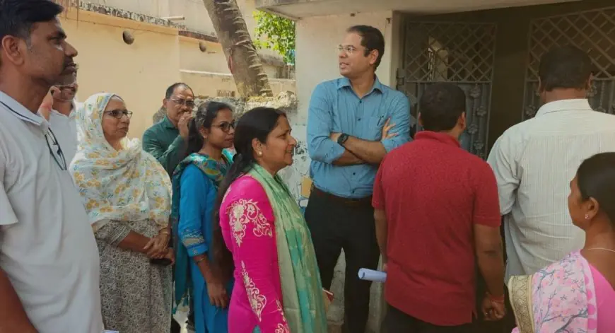 Bagbera Garbage Survey :  घर-घर कचरा उठाने के लिए सर्वे शुरू, जिला पार्षद की पहल पर बदला कॉलोनी का चेहरा, जानें क्या है पूरी योजना