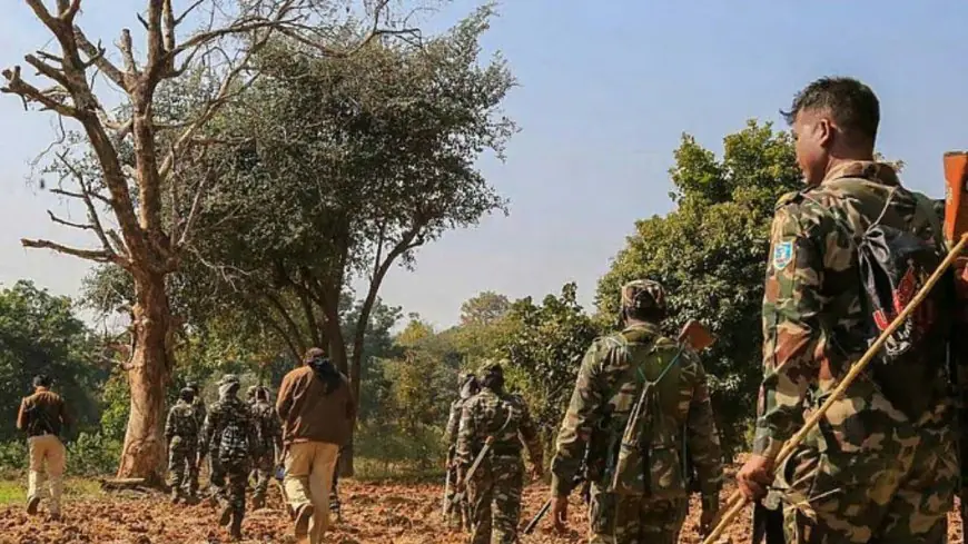 Chatra Encounter: 15 लाख के इनामी सहदेव महतो समेत चार नक्सली ढेर, AK-47 समेत हथियार बरामद