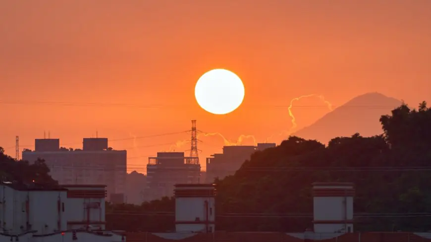 India Climate Crisis: अब रातें भी नहीं दे रहीं गर्मी से राहत, 55% देश हाई हीट रिस्क जोन में, 266 जिले चपेट में