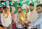 Sakchi JMM Office: युवा नेता सिमरन भाटिया ने विक्टर सोरेन को गुलदस्ता देकर किया स्वागत, बोले- संगठन होगा और मजबूत
