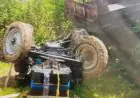 MGM Tractor Accident: जर्जर सड़क पर ट्रैक्टर पलटा, 21 वर्षीय युवक की मौत, परिवार में मातम