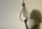 Adityapur Suicide: माता-पिता शादी में गए थे, 10 दिन से घर में थी अकेली, युवती ने लगा ली फांसी