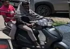 Adityapur Scooter Theft: सिक्योरिटी कार्यालय के ठीक सामने दिनदहाड़े चोरी, CCTV में कैद हुए दो चोर