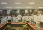 Jamshedpur Health Review: डीसी राजीव रंजन ने की समीक्षा, ग्रामीण इलाकों में टीकाकरण-कुपोषण प्रबंधन पर बल
