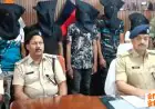 Jamtara Raid: जंगलों में छिपकर देश को लूट रहे 4 महाठग और फर्जी सिम सप्लायर गिरफ्तार, स्क्रीन शेयरिंग ऐप से उड़ाते थे करोड़ों