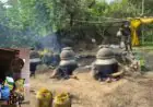 Ichagarh Raid: बावनडीह में आधी रात को उत्पाद विभाग का महाधमाका, लाखों की नकली अंग्रेजी शराब जब्त, सिन्नी में ध्वस्त हुईं दो भट्ठियां