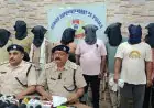 Jamshedpur Gambling Raid : शास्त्री बस्ती के कमरे में चल रहा था जुआ, पुलिस ने 8 लोगों को दबोचा