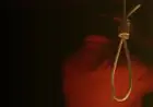 Jamshedpur Suicide : निर्मलनगर में प्लंबर विजय दास ने फंदे से लटककर दी जान, पत्नी बच्चों को ट्यूशन छोड़ने गई थी और पीछे हो गया महा-हादसा