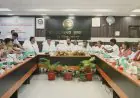 Jamshedpur DC Meeting : समाहारणालय में 'दिशा' की महा-समीक्षा बैठक में गरजे सांसद विद्युत वरण महतो, जर्जर स्कूल भवनों को 7 दिनों में ध्वस्त करने का विधिक अल्टीमेटम!