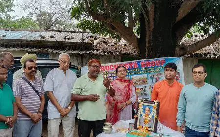 Lupundih Sabar Village Seva: प्रोचेस्टा समूह ने गरीबों में बांटे अनाज, उप मुखिया और समाजसेवी रहे मौजूद