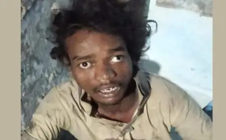 Adityapur Thief: युवक ने दिन में खंडहर में छिपकर रहने की बताई बात, रात को चोरी करता था