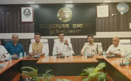 Jamshedpur Fuel Update: डीसी और एसएसपी ने साफ किया- पेट्रोल-डीजल का पर्याप्त स्टॉक, पैनिक बाइंग से बचें