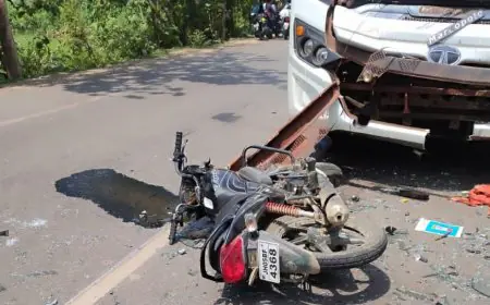 Chaibasa Horror :  कुजू मोड़ पर मां पार्वती बस ने बाइक सवार को सामने से रौंदा, उड़ गए परखच्चे, तड़पता छोड़ भागा ड्राइवर