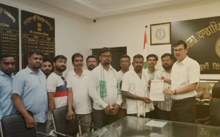 Jamshedpur Grievance Day : जनशिकायत निवारण दिवस में DC ने सुनीं समस्याएं, अधिकारियों को दिए सख्त निर्देश