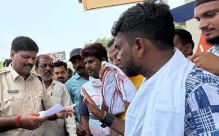 Sakchi Suspensions : अवैध वसूली पर एसएसपी का महा-एक्शन, साकची और जुगसलाई के दो ट्रैफिक एएसआई सस्पेंड, दुकानदार के क्यूआर कोड में मंगाया था घूस का पैसा