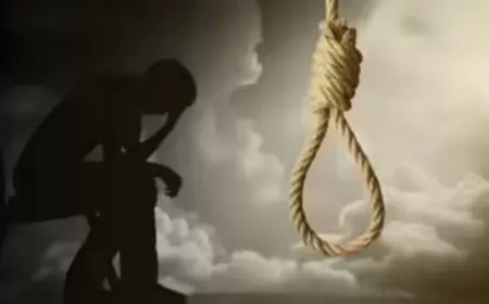 Ranchi Suicide : डेयरी फार्म के कमरे में फंदे से झूल गया 21 साल का अमरजीत कुमार, पिता चारा लेकर लौटे तो उड़ गए होश