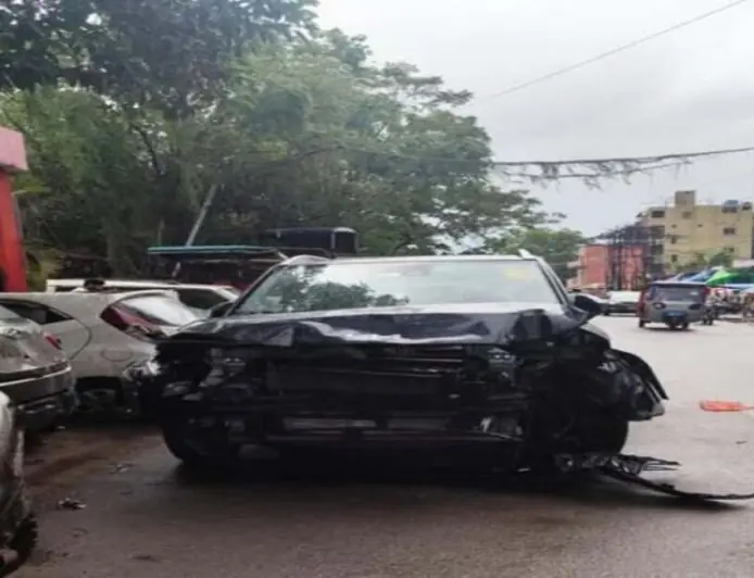 Ranchi Car Crash: शनि मंदिर के पास तेज रफ्तार कार ने कई राहगीरों को मारी टक्कर, ड्राइवर ने थाने में ली शरण