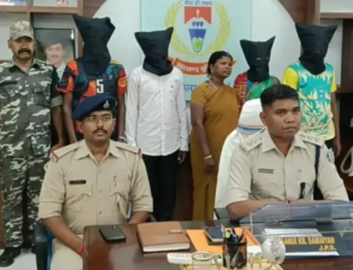 Seraikela Conspiracy: प्रताड़ना से तंग पत्नी ने भाई संग रची पति की हत्या की साजिश, 4 गिरफ्तार