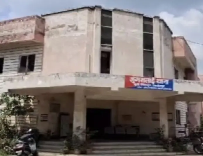Jugsalai Fake Police: बाइक सवारों ने खुद को पुलिस बताकर 70 साल के बुजुर्ग को बनाया शिकार, कागज में लपेटकर ले उड़े गहने