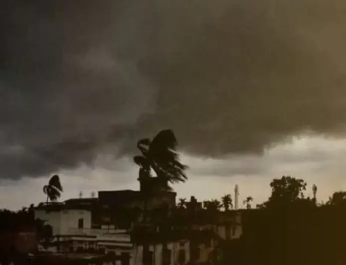 Jharkhand Weather Alert: 13 मई तक तेज आंधी-बारिश का अलर्ट, 50-60 किमी/घंटा की रफ्तार से हवा