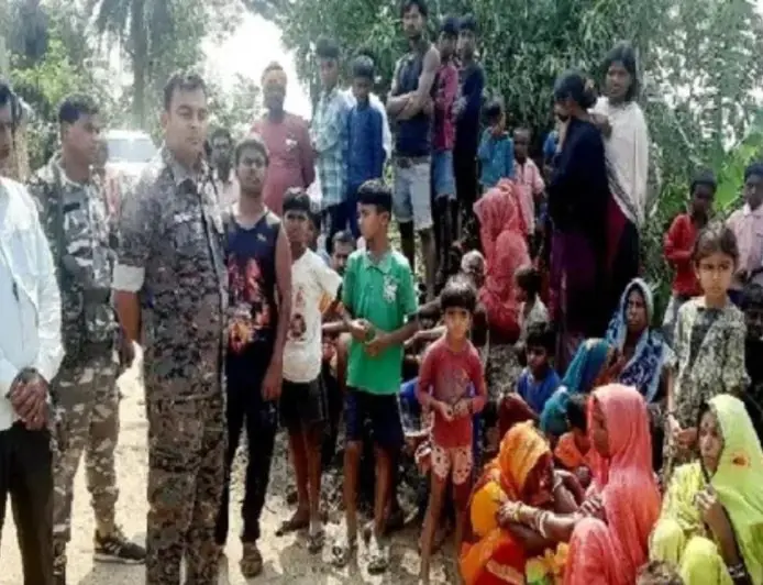 Godda Brutality: गोड्डा में पोतों के सामने पत्नी की बेरहमी से हत्या, मुंह में कपड़ा ठूंस गड़ासे से किया वार