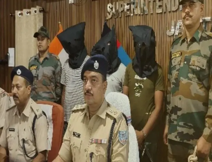 Jamtara Cyber Fraud: एलपीजी गैस सब्सिडी के नाम पर APK फाइल से उड़ाते थे पैसे, तीन गिरफ्तार