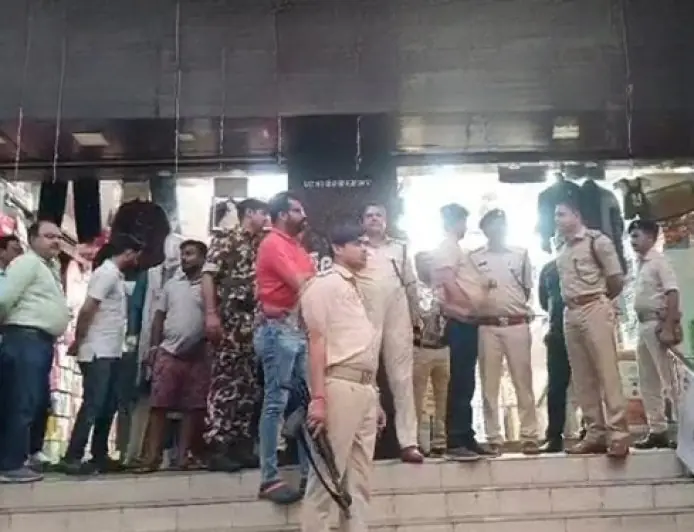 Jugsalai Firing: कारोबारी की दुकान में घुसकर अपराधियों ने सिर के पास चलाई गोली, रंगदारी की धमकी