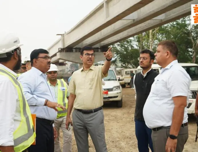 Mango Overbridge: आधी रात अंडरग्राउंड नक्शा लेकर उतरे डीसी, निर्माण एजेंसी को अल्टीमेटम, तय समय पर काम पूरा न होने पर होगी सीधी कार्रवाई