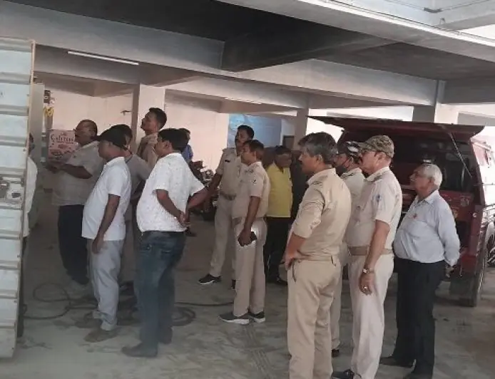 MGM Fire: लाइब्रेरी भवन के नीचे सोलर बैटरियों में भयंकर ब्लास्ट, धुएं के गुबार से घिरा मेडिकल कॉलेज, होमगार्ड जवानों ने टाला महा-हादसा