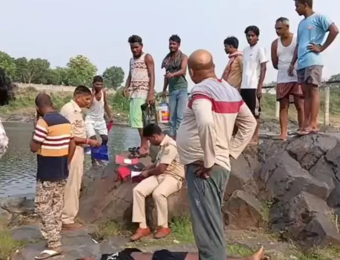 Bagbera Body: बागबेड़ा मर्डर: बड़ौदा घाट नदी किनारे मिला 17 वर्षीय अज्ञात युवक का शव, कोल्हान में फैली सनसनी!