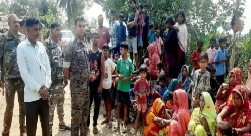 Godda Brutality: गोड्डा में पोतों के सामने पत्नी की बेरहमी से हत्या, मुंह में कपड़ा ठूंस गड़ासे से किया वार